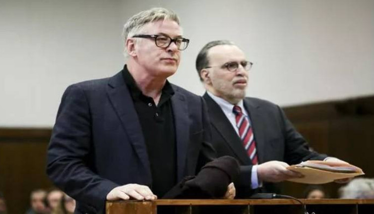 Alec Baldwin davasında flaş gelişme. 'Kasıtsız adam öldürmek'ten 5 yıl hapsi isteniyordu