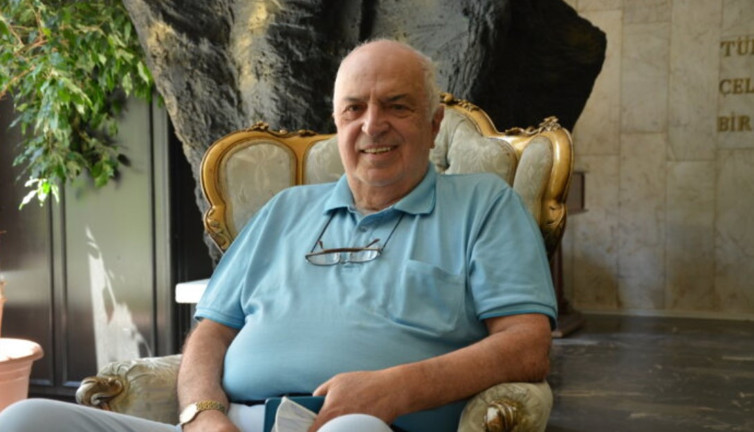 Türk Televizyon dünyasının duayen ismi hayatını kaybetti. Yıllarca Eurovision yarışma programlarını yönetmişti