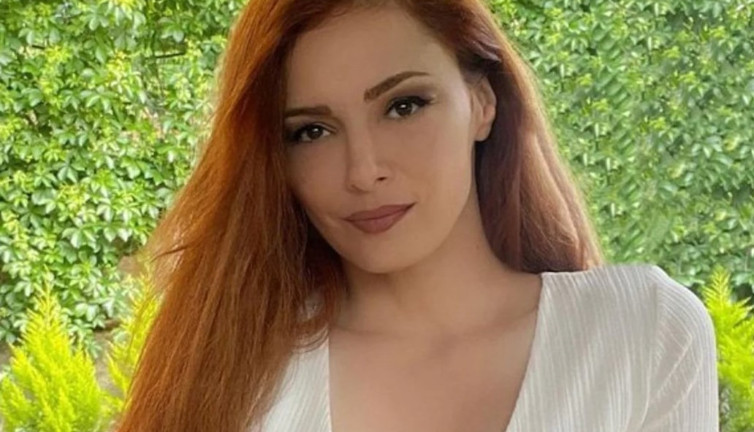 Mine Tugay kız kardeşimdi dediği arkadaşı için paylaştı. Eylem Şafak Aydın depremde hayatını kaybetmişti