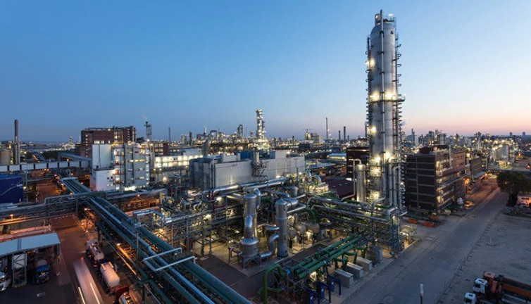 Alman kimya devi binlerce kişiyi işten çıkaracak