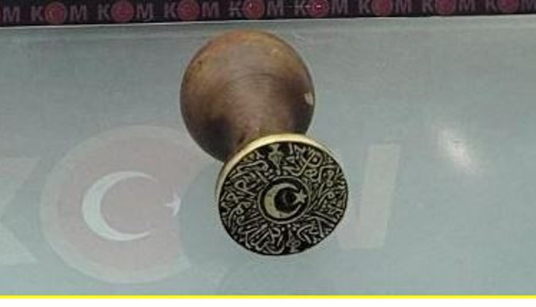 Defineciler cihatçı alayın mührünü buldu