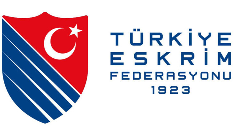 Genç Kadın Kılıç Milli Takımı'ndan bronz madalya