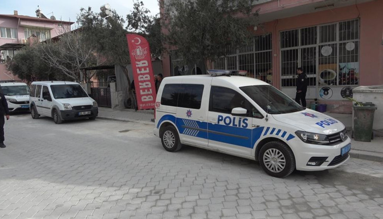 Sokak ortasında sırtından vuruldu