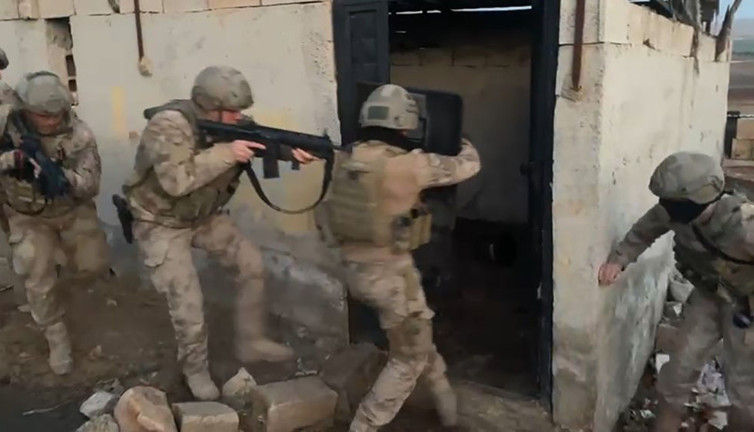 3 ilde 'Kökünü Kurutma' operasyonu! Çok sayıda gözaltı var