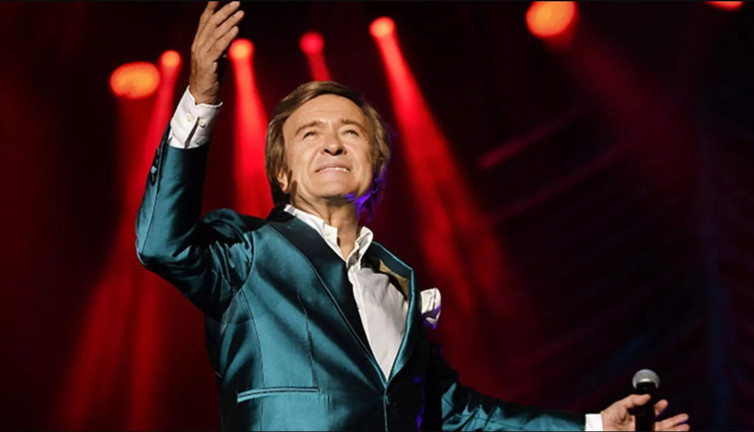 Erol Evgin 54 yıllık sanat hayatına sevdiklerini ekledi