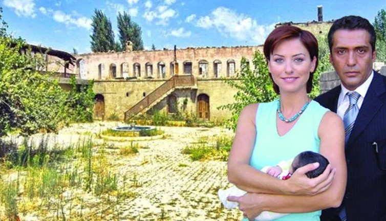 'Zerda' dizisinin çekildiği konak depremde yerle bir oldu