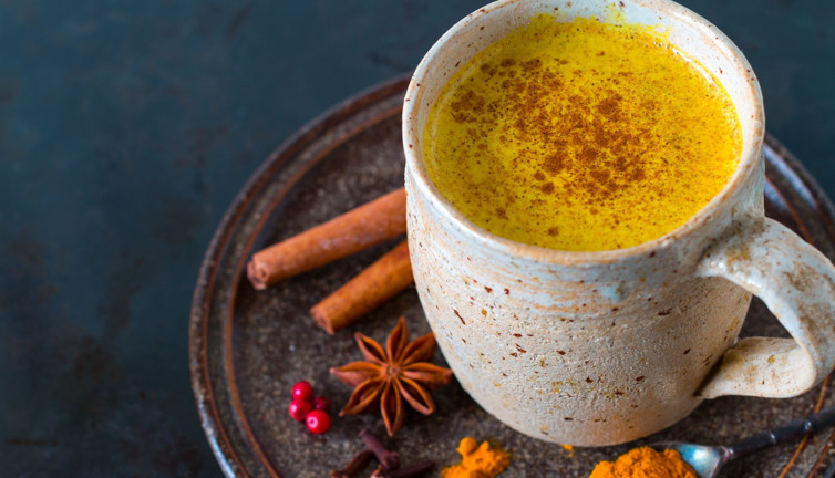 Altın süt nedir? Altın süt ne işe yarar faydaları neler?