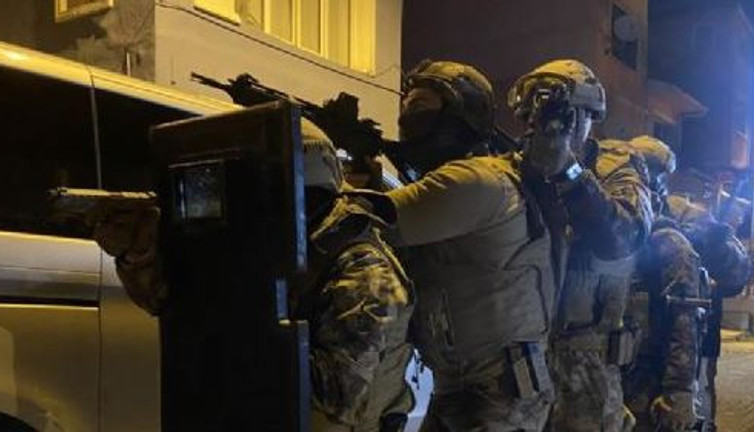 İstanbul'da helikopterli uyuşturucu baskını