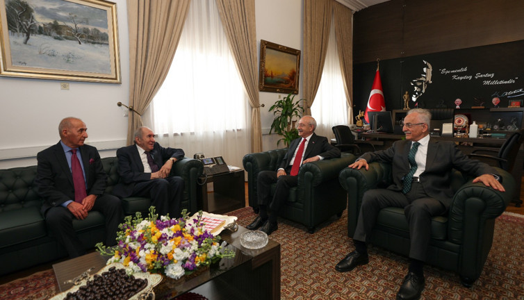 Kılıçdaroğlu CHP eski Genel Başkanlarıyla görüştü