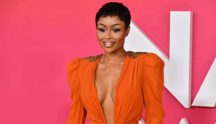 Ayda 379 milyon lira kazandığı işi bıraktı. ''Kendimle ilgili her şeyi değiştiriyorum ''dedi