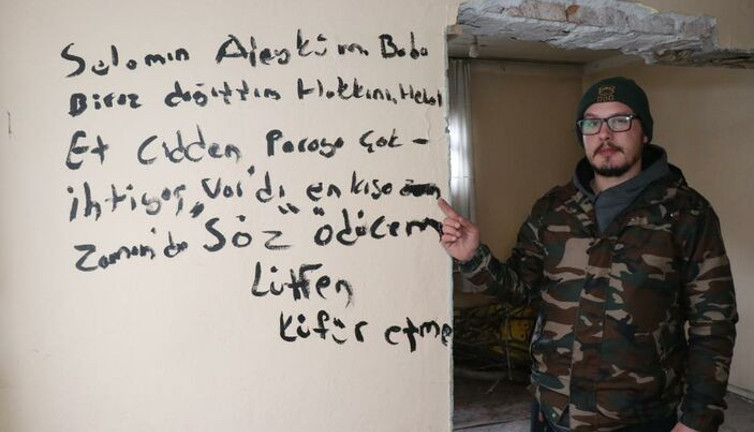 Evi soyan hırsız duvara not bıraktı