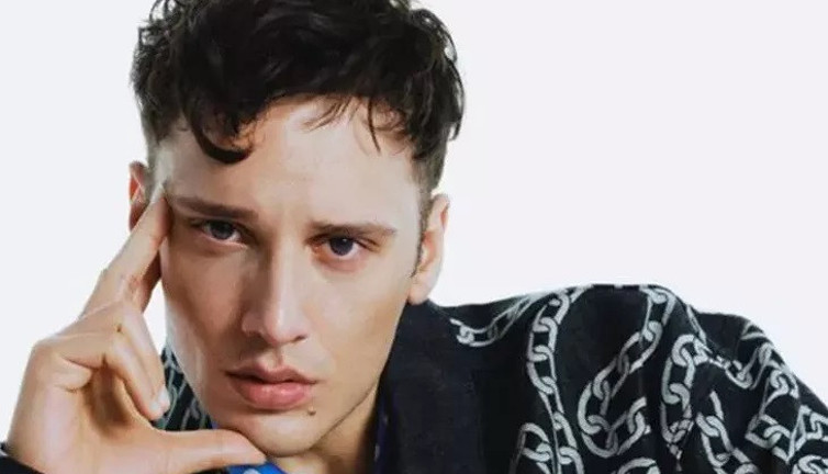 Edis yeni şarkısının çıktığı gün kötü haberi duyurdu