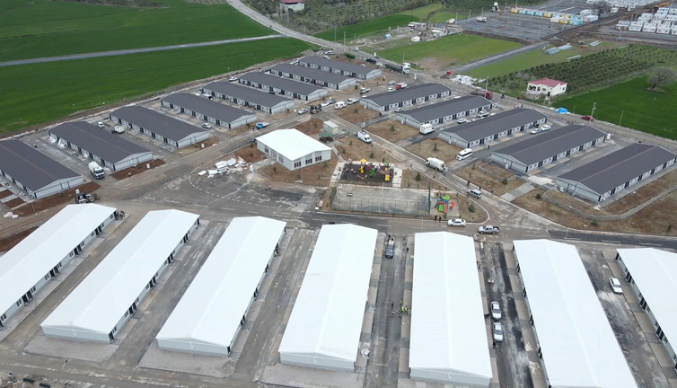 214 prefabrik ev daha depremzedelere teslim edildi