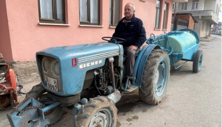 47 yıllık traktöre otoyol cezası geldi