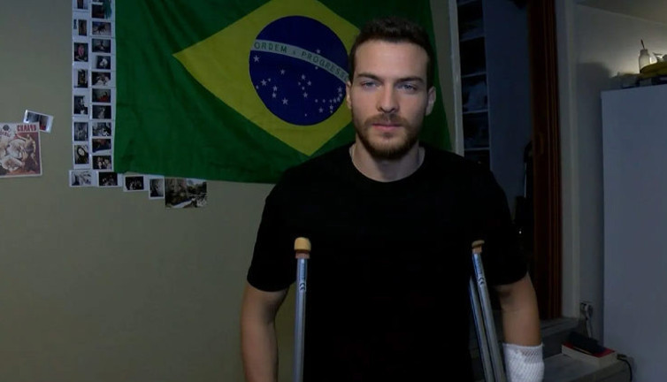 Ünlü modele kargonuz var infazı. Kurşun yağdırıldı