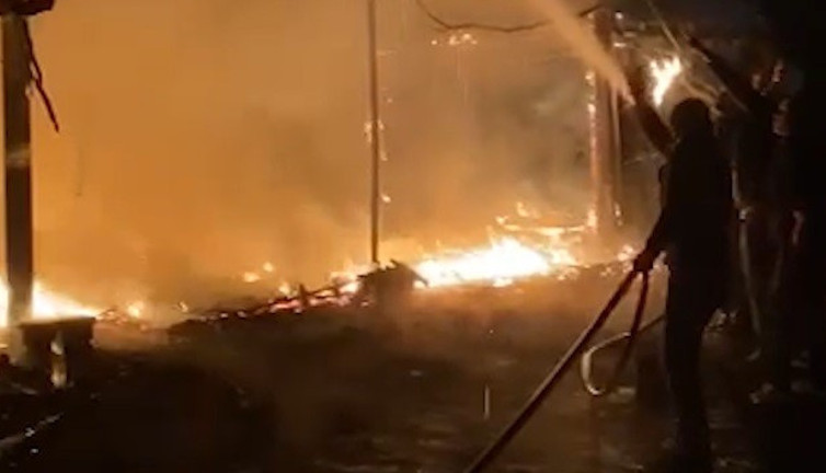 Lokanta küle döndü