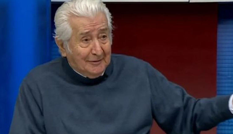 Duayen gazeteci Orhan Karaveli yaşamını yitirdi