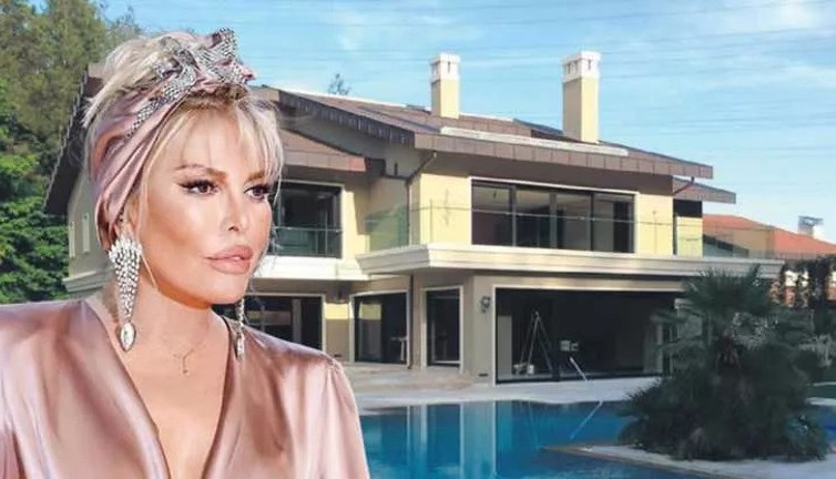 Ajda Pekkan 'deprem fırsatçılığı' haberlerine isyan etti. Dava açıyor