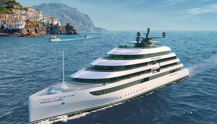 İçinde yok yok. 4 katlı yüzen saray İstanbul'da