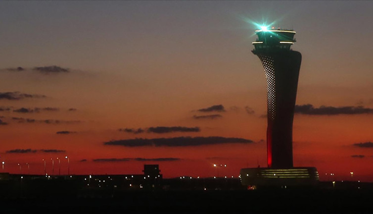 İstanbul havalimanlarında 2 ayda 16 milyon yolcu uçtu
