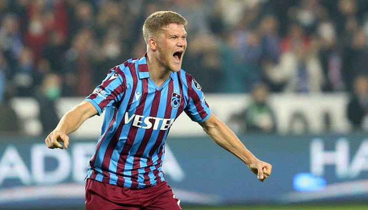 Trabzonspor'da Cornelius krizi! Menajerinden flaş açıklamalar