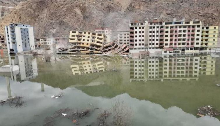 Hayelet şehir Yusufeli'ne girişler yasaklandı