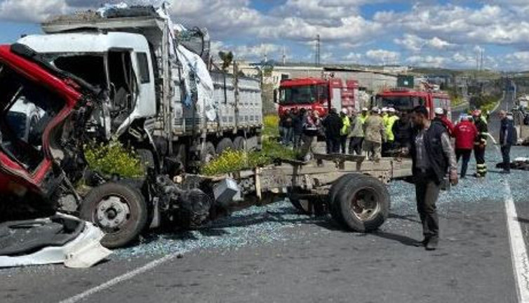 Şanlıurfa’da feci kaza: 2 ölü, 4 yaralı