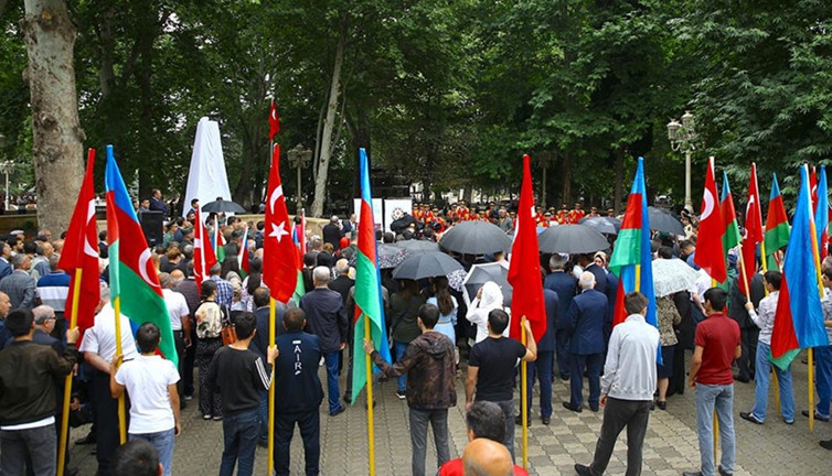 Ermenilerin katlettiği Azerbaycanlılar anılıyor