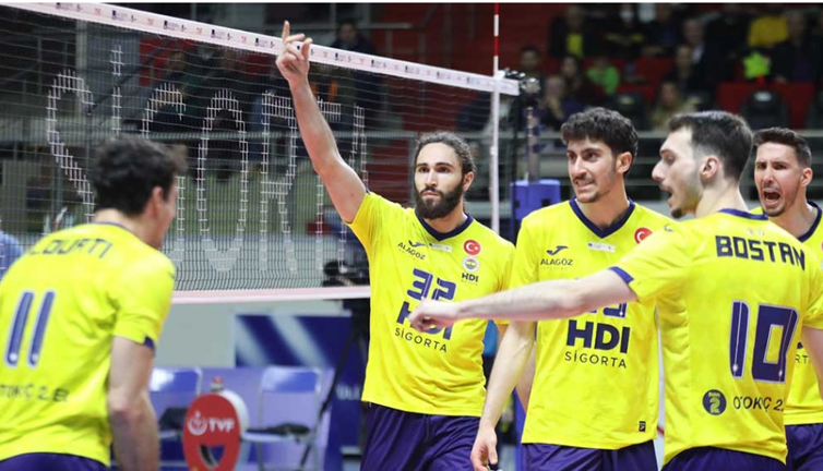 Efeler Ligi'nde Halkbank'ın konuğu Fenerbahçe