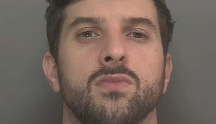 Mafya tetikçisinin başına 5 milyon lira ödül koydu. 9 yaşındaki çocuğu öldürmüştü