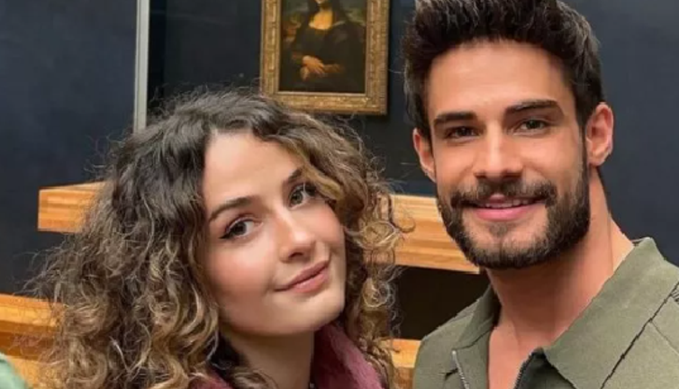 Survivor Batuhan'ın kız kardeşi güzelliği ile büyülüyor