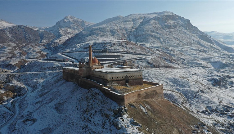 İshak Paşa’da kapanış uzadı