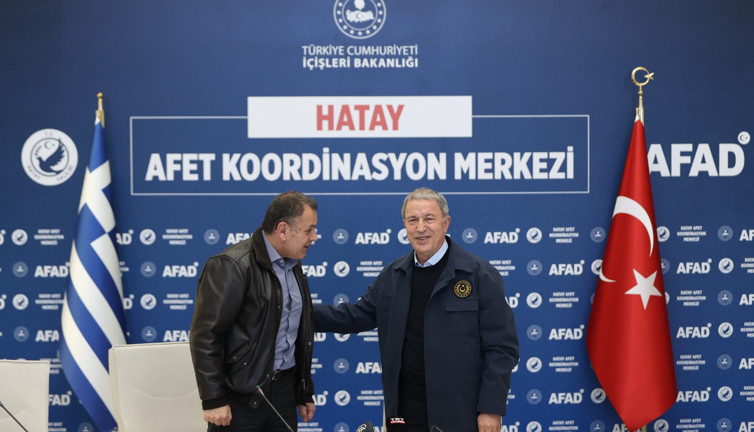 Yunan Bakan ile görüşen Akar'dan açıklama. Bizim sorunlarımız da dostluğumuz da çok boyutlu