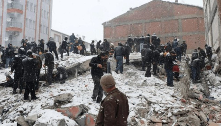 YSK üyeleri deprem bölgesinde: İncelemeler yapılıyor