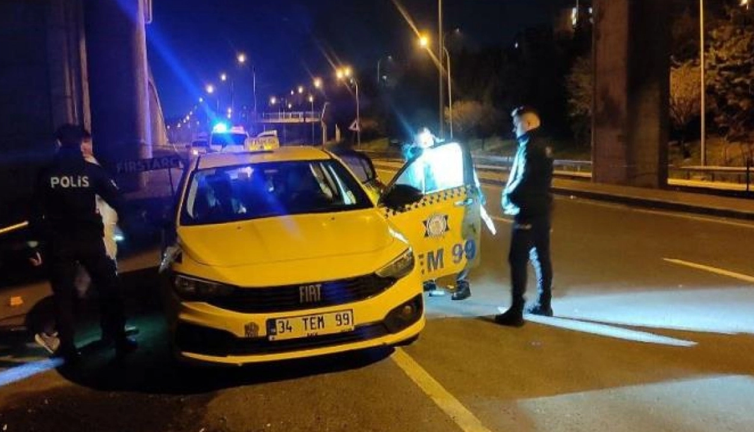 Terk edilmiş taksi içerisinde kafasından vurulmuş erkek cesedi bulundu