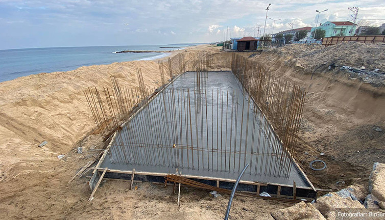 Korunması gereken sahile beton döktüler. Mahkeme uygunsuz buldu, İBB itiraz etti, AKP vazgeçmedi