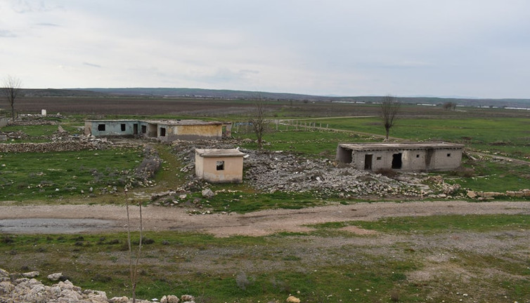 Baraj suları çekilince ortaya çıktı! Duyanlar köye koştu…