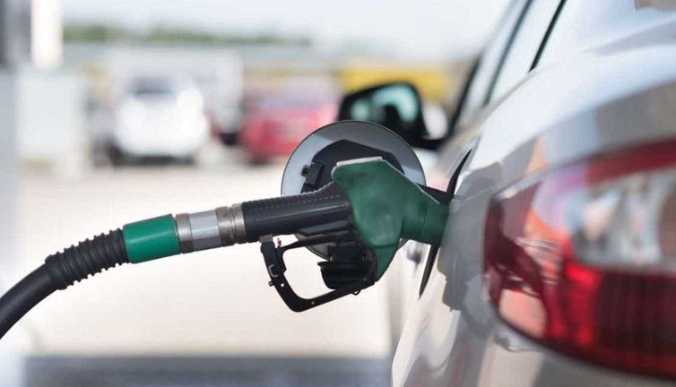 Akaryakıta zam geldi. Bu gidişle akaryakıt pompaları alev alacak