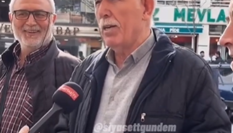 Gençlerin karşısına ilk defa 'Çıkart telefonunu' demeyen bir emekli çıktı. Emekli amca gençlerin kafasına göre konuştu