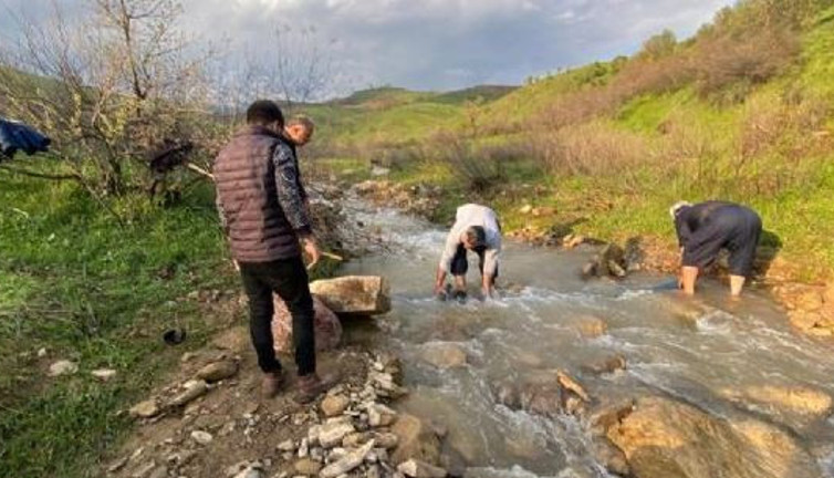 Şiddetli yağış köyleri susuz bıraktı