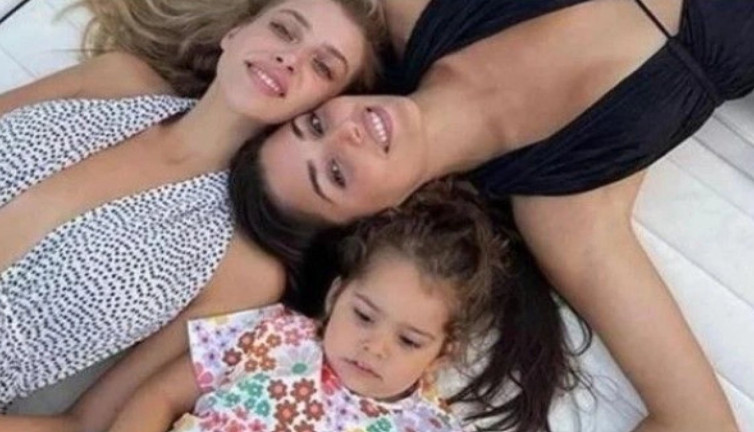 Hande Erçel'in kız kardeşi Gamze Erçel hastaneden paylaştı. İzleyenlerin yüreği dağlandı