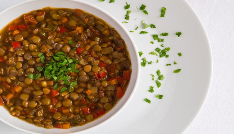 Yeşil mercimek çorbası nasıl yapılır? Yeşil mercimek çorbası tarifi malzemeleri neler?