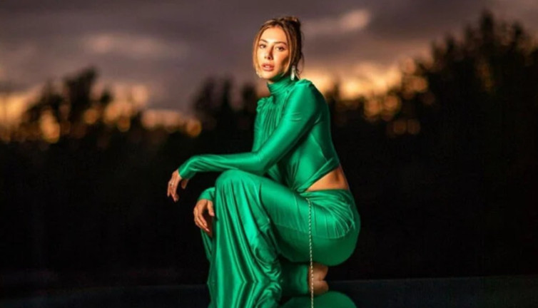 Şeyma Subaşı ablasını da hayatından sildi