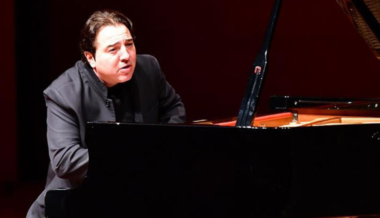 Bestelediği Cumhuriyet marşında Cumhuriyet kelimesi neden yoktu. Fazıl Say’dan yanıt gecikmedi