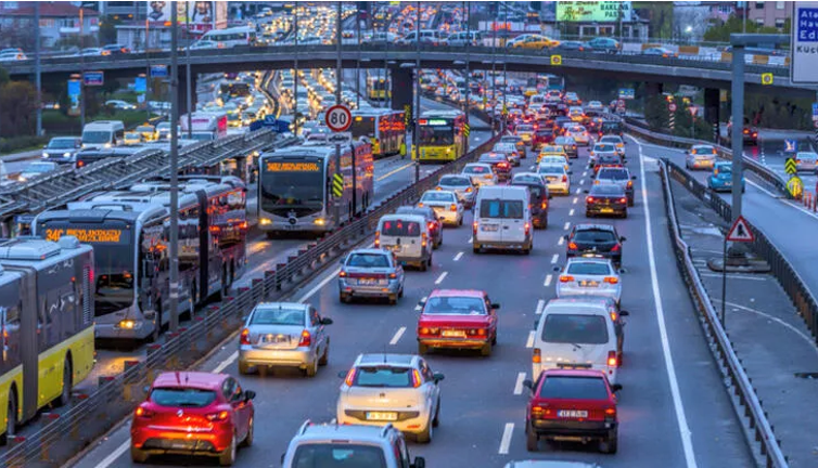 2 gün ulaşım ücretsiz olacak. Resmi Gazete'de yayımlandı