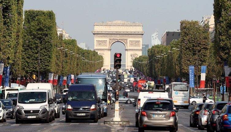AB ülkeleri karbon vergisi yasalarını onayladı