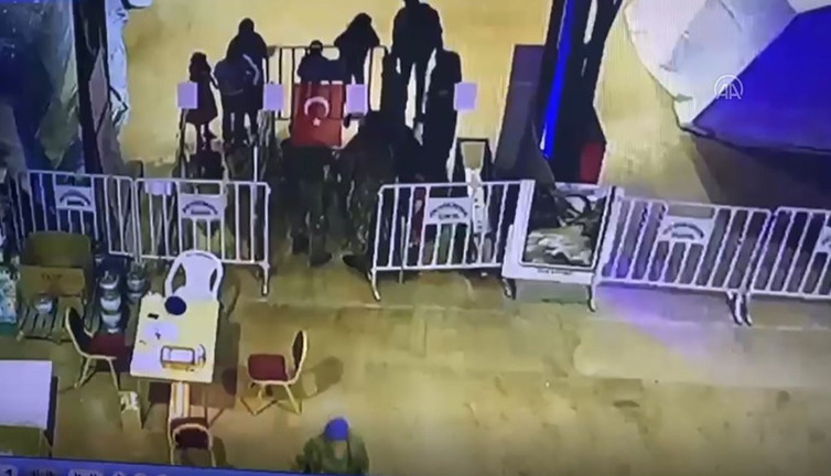 Nefes borusuna şeker kaçan çocuğu asker kurtardı. Herkes bunu mutlaka öğrenmeli