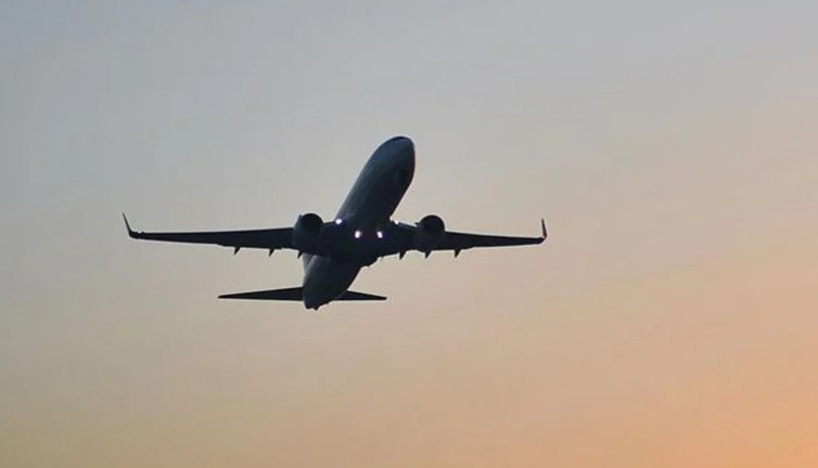 İstanbul uçağında doğum telaşı