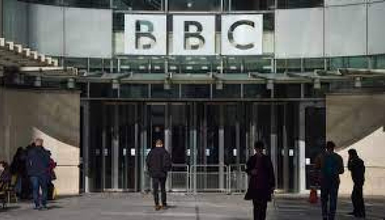 BBC Yönetim Kurulu Başkanı istifa etti