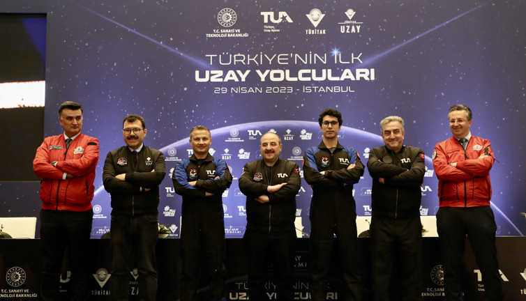 Türk uzay yolcuları zorlu testlerden başarıyla geçti